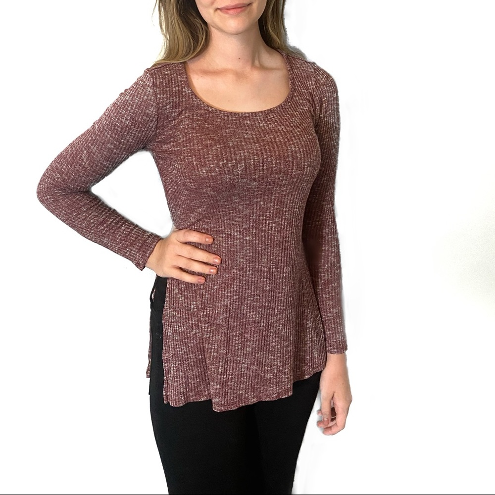 LOVE ON A HANGER long sleeve knit top maroon purple white size medium